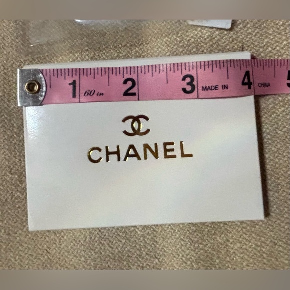 CHANEL Vibrant Pink Compact Mirror and Car Freshener NWOT - Picture 12 of 15
